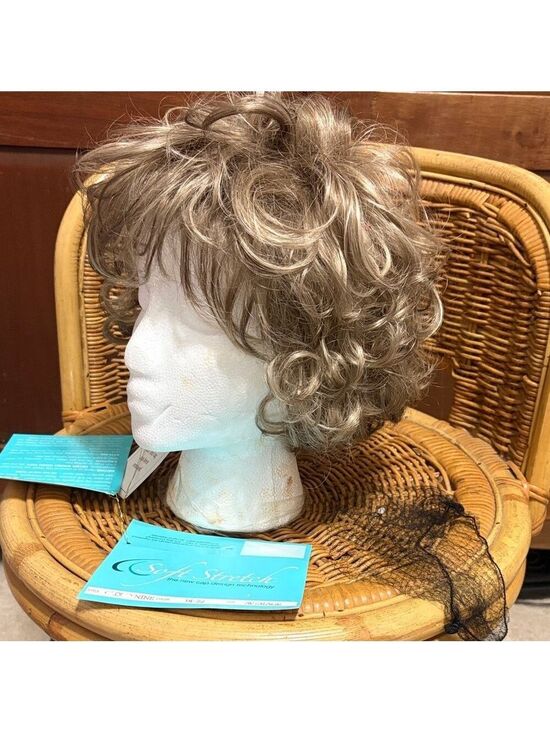 soft stretch Other - NWT- Stylish Curly Blonde Wig soft stretch #0021